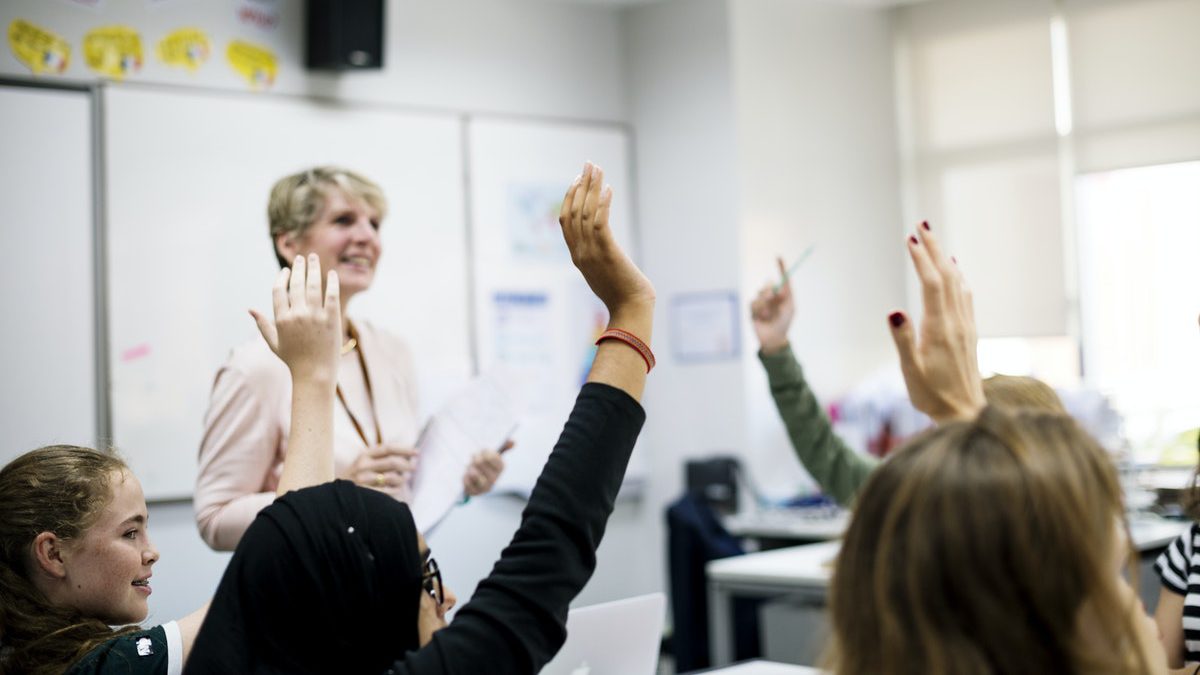 Student engagement in a hybrid learning classroom is possible with the right technology.